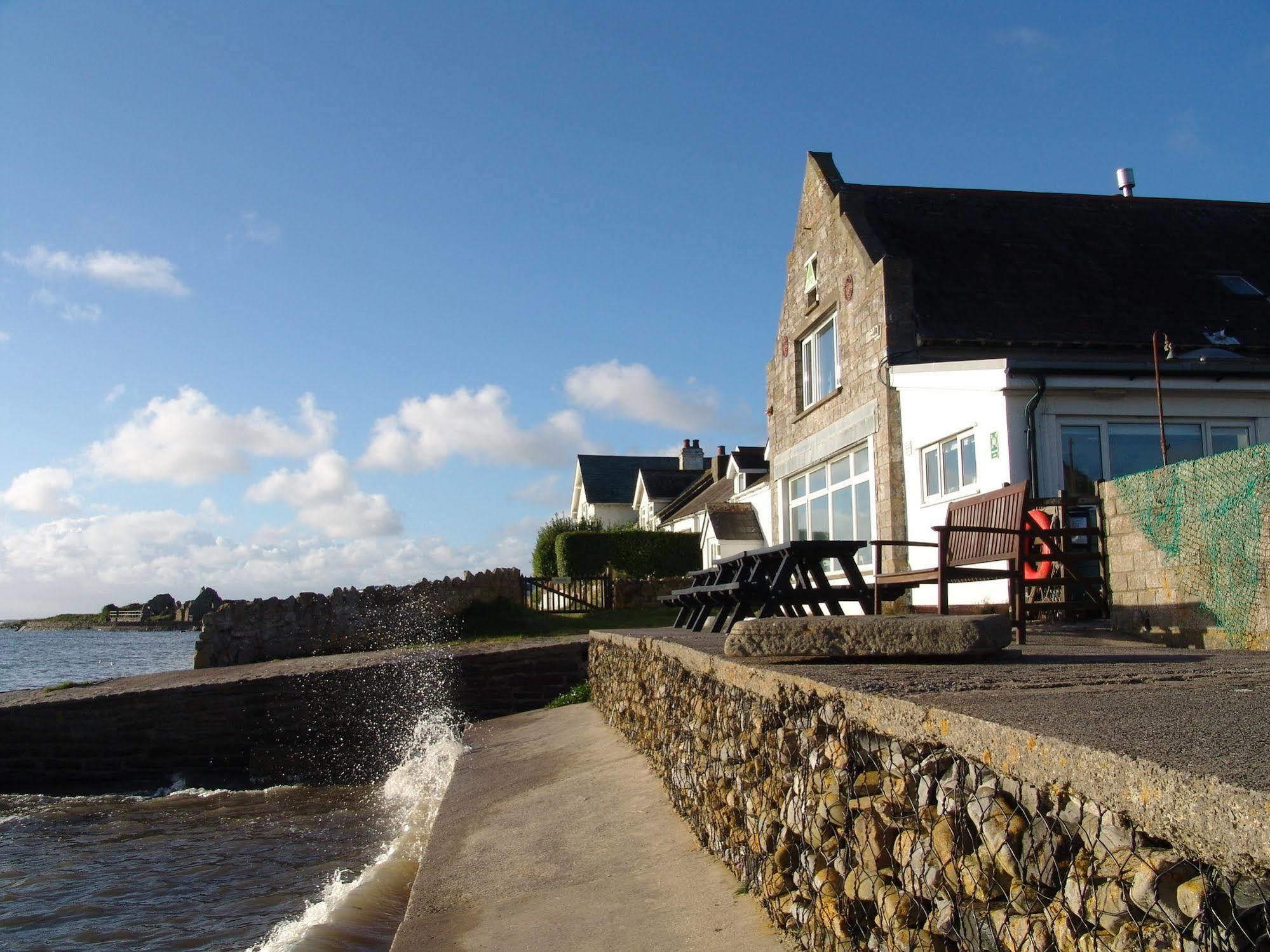 Хостел Yha Port Eynon Экстерьер фото