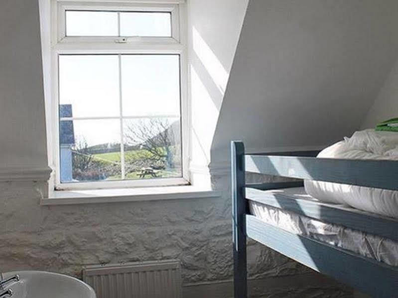 Хостел Yha Port Eynon Экстерьер фото